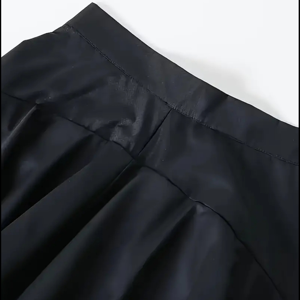 Elegant Black Tiered Skirt - Picture 4 of 5